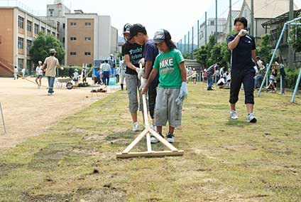 柏原小学校緑化02